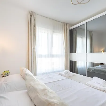 דירה Luxury Sunset Residences - Okrug Gornji טרוגיר